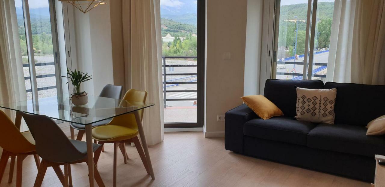 Apartamento Vive Aínsa Eksteriør bilde